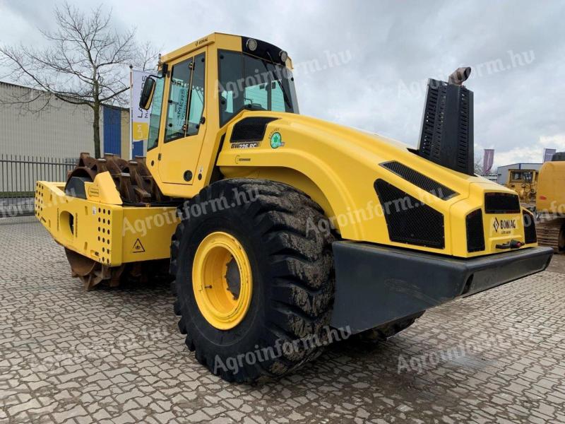 Bomag BW 226 DH-4i / 2014 / 1 976 üzemóra / Lízing 20%-tól