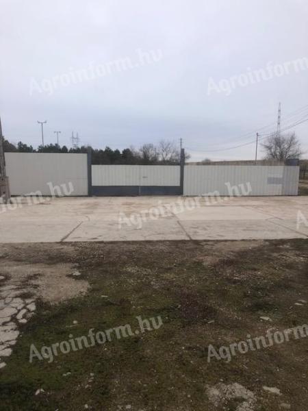 500 m² oldalfallal rendelkező, zárható térbetonos rész Veszprém-Kádártán hosszú távra bérbeadó