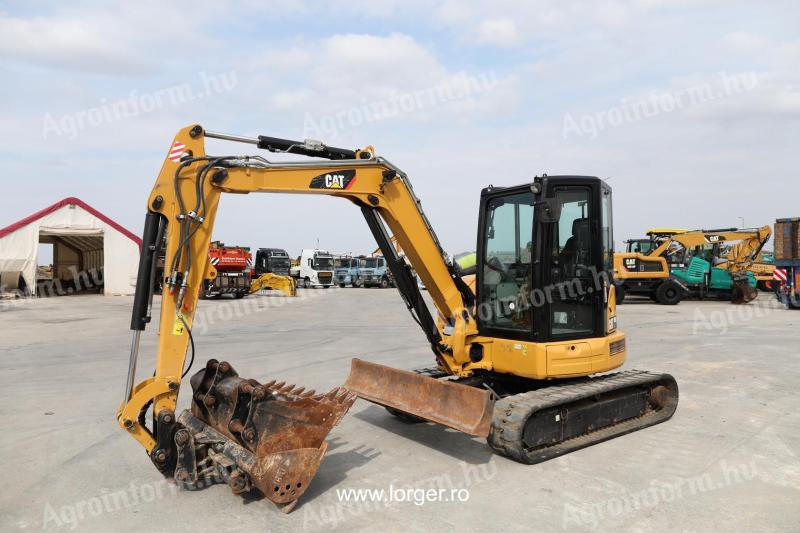 Eladó CAT 305E2 Minikotró – 2018, kiváló állapotban