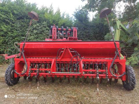 Europa HDK gabona vetőgép eladó Europa HDK gabona vetőgép eladó