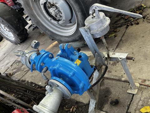 Bauer szivattyú eladó – használt öntöző szivattyú Kalocsán Bauer szivattyú eladó – használt öntöző szivattyú Kalocsán