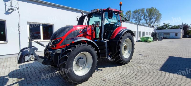 Valtra T174A traktor front TLT-vel és front hidraulikával