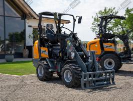 Mini önjáró rakodógép bukókerettel,  kompakt rakodó (max. 1100 kg) / Giant G1500 (demo)