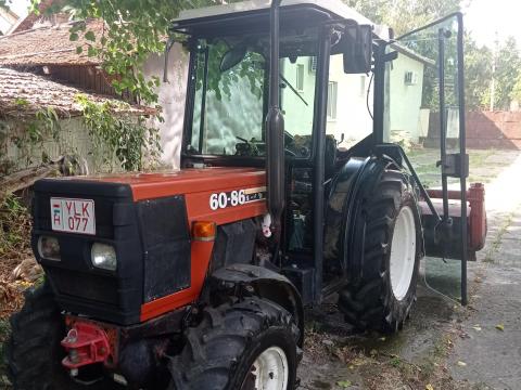 Eladó Fiat New-Holland 86-60 DT keskeny nyomtávú traktor Eladó Fiat New-Holland 86-60 DT keskeny nyomtávú traktor