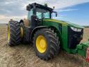 John Deere 8370R traktor kapcsolható ikerkerékkel