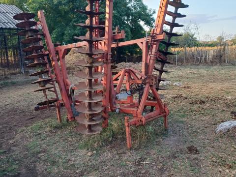 Tárcsa eladó - Mezőgazdasági talajművelő gép Tárcsa eladó - Mezőgazdasági talajművelő gép