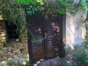 Eladó telek pincével, 10 percre a Balatontól