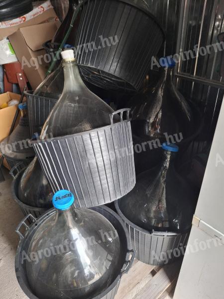 Üvegballon, szőlődaráló, szőlőprés eladó