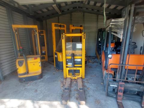 Használt targoncák és gyalogkíséretű emelők eladók