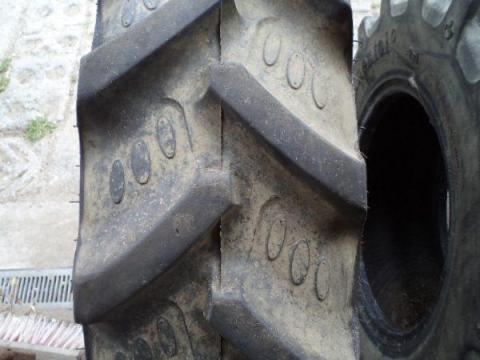 250/85 R24 BKT Agri Max RT855 Használt Gumiabroncs 250/85 R24 BKT Agri Max RT855 Használt Gumiabroncs