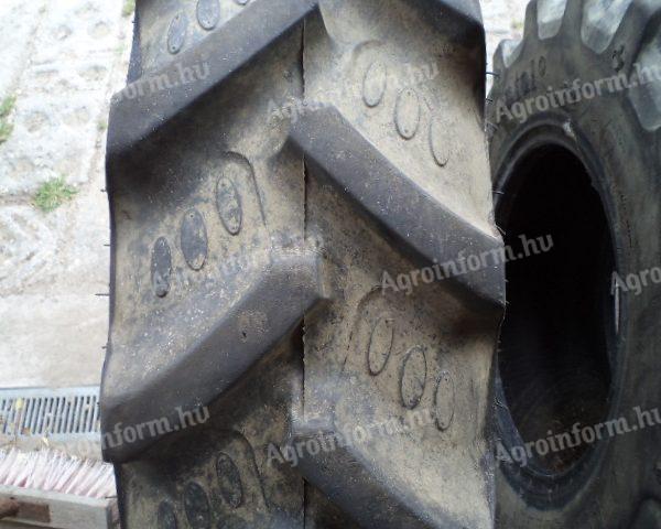 250/85 R24 BKT Agri Max RT855 Használt Gumiabroncs