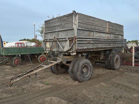 Bss billenős pótkocsi