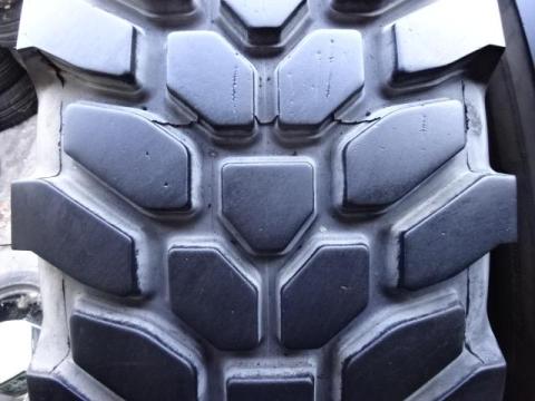 14.5 R20 (365/80 R20) Dunlop SPPG8 Használt Gumiabroncs 14.5 R20 (365/80 R20) Dunlop SPPG8 Használt Gumiabroncs