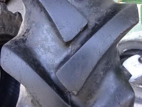 11.2 R24 Firestone R1 Használt Gumiabroncs 11.2 R24 Firestone R1 Használt Gumiabroncs