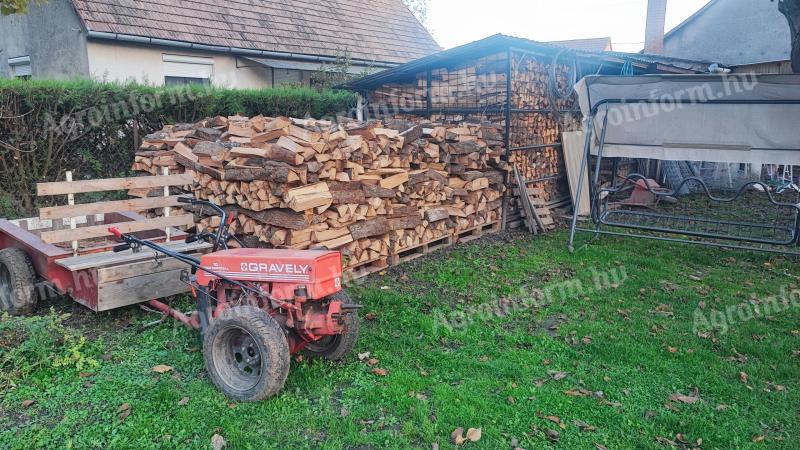 Kerti traktor eladó három késes kardánhajtású kaszával, utánfutóval és hómaró adapterrel