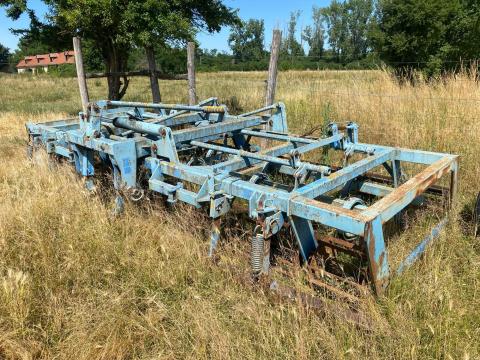 Kompaktor, magágykészítő