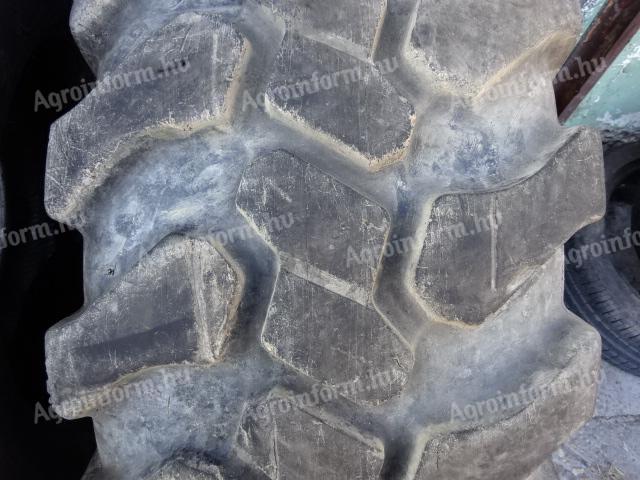 405/70 R20 LingLong Storng Max LR400 Használt Gumiabroncs