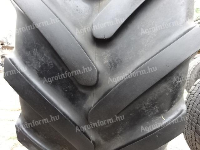 650/65 R32 Michelin Multibib 1580 Használt Gumiabroncs