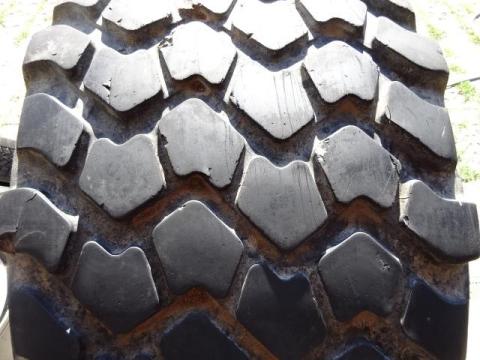 24 R21 Michelin XZL Használt Gumiabroncs