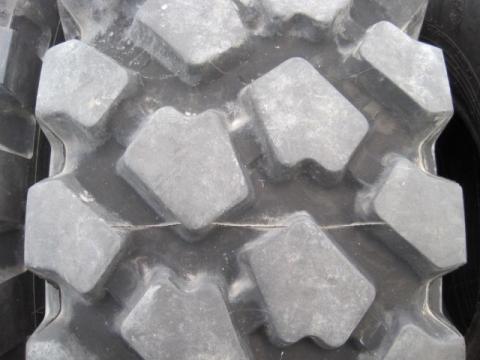 14.00 R20 Michelin XZL Használt Gumiabroncs