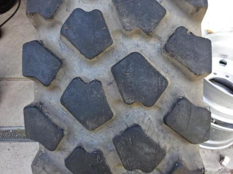 14.00 R20 Michelin XZL+ Használt Gumibroncs