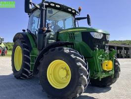 John Deere 6130 R traktor