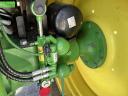 John Deere 6130 R traktor