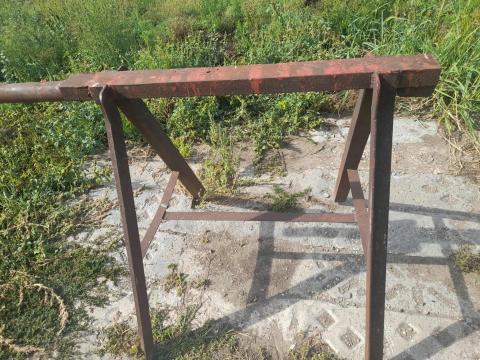 Két darab erős vasbak eladó Két darab erős vasbak eladó