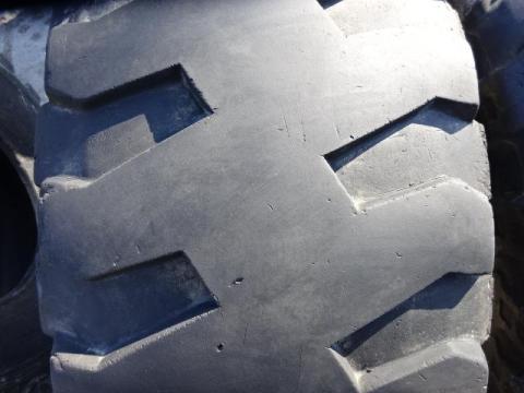 425/75 R20 Michelin XZSL Használt Gumiabroncs