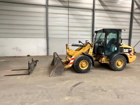 CAT 906 H / 2011 / 6 011 üzemóra / Lízing 20%-tól