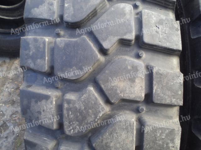 13.00 R20 (365/85 R20) Pirelli PS22 Használt Gumiabroncs