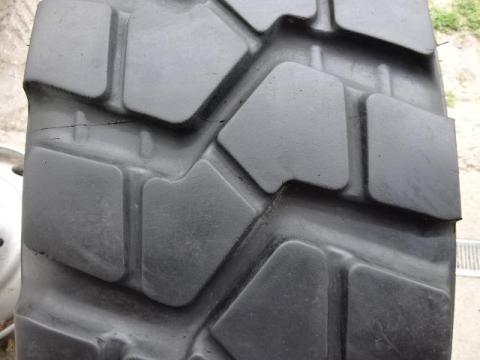 365/80 R20 Pirelli PS22 Használt Gumiabroncs