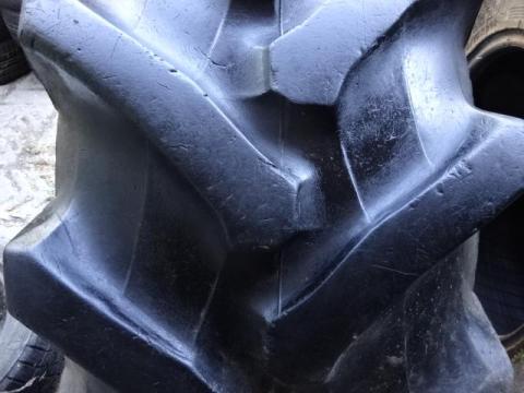 360/70 R20 Pirelli TM700 Használt Gumiabroncs