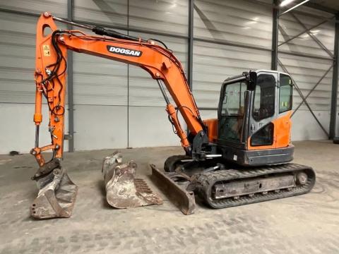 Doosan DX 80 R / 2012 / 4.513 óra / Lízing 20%-tól