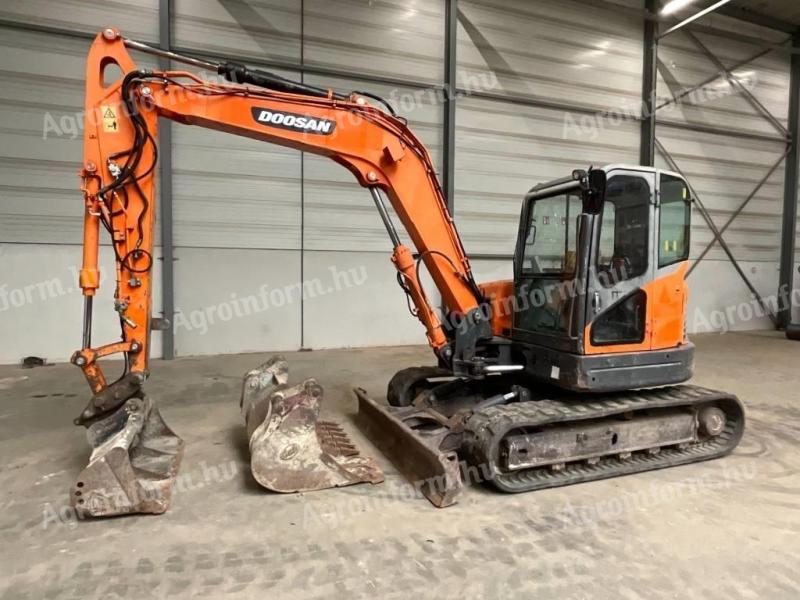 Doosan DX 80 R / 2012 / 4.513 óra / Lízing 20%-tól
