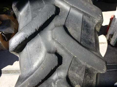 420/70 R30 Pirelli TM700 Használt Gumiabroncs 420/70 R30 Pirelli TM700 Használt Gumiabroncs