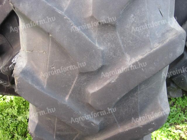 420/70 R30 Pirelli TM700 Használt Gumiabroncs