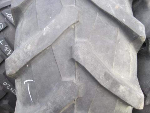 320/70 R20 Pirelli TM700 Használt Gumiabroncs 320/70 R20 Pirelli TM700 Használt Gumiabroncs