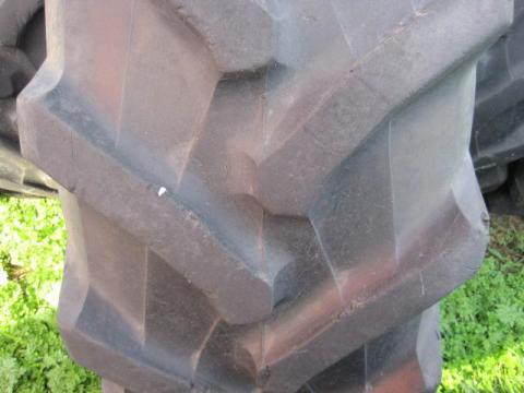 420/70 R30 Pirelli TM700 Használt Gumiabroncs 420/70 R30 Pirelli TM700 Használt Gumiabroncs