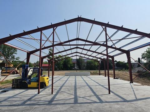 18 x 30 x 4,5 m új acélszerkezet csarnokhoz eladó 18 x 30 x 4,5 m új acélszerkezet csarnokhoz eladó