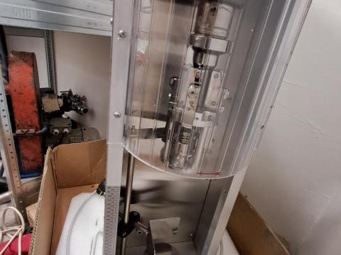 Csavarzáró gép eladó – Tecnomax TSM-2005 félautomata pilverzáró Csavarzáró gép eladó – Tecnomax TSM-2005 félautomata pilverzáró