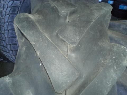 11.2/10 R28 Semperit AS Használt Gumiabroncs 11.2/10 R28 Semperit AS Használt Gumiabroncs