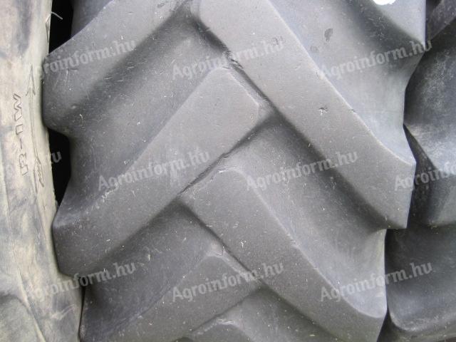 9.00 R16 Semperit Implement Használt Gumiabroncs