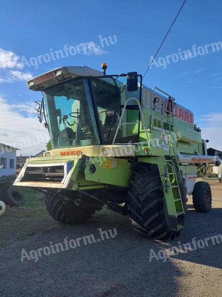 Eladó Claas Mega 218 kombájn, 2000-es évjárat, kiváló állapotban