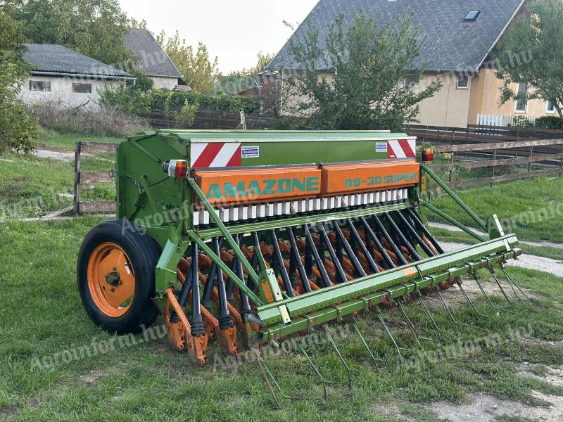 AMAZONE D8-30 Super gabonavetőgép