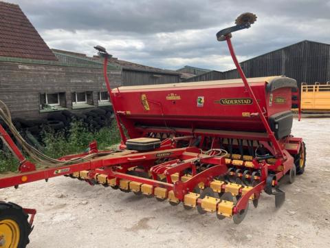 Väderstad Rapid RD400S Super XL vetőgép eladó Väderstad Rapid RD400S Super XL vetőgép eladó