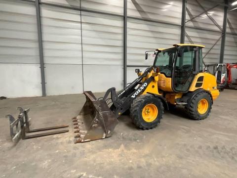 Volvo L 25 F / 2014 / 3 336 üzemóra / Lízing 20%-tól