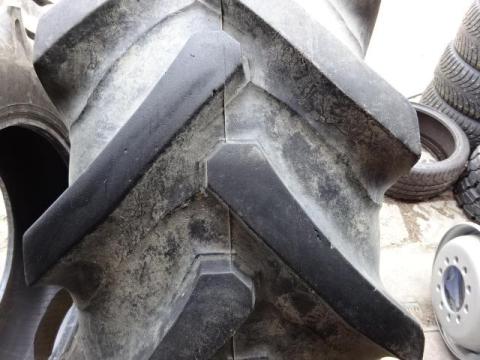 420/85 R30 (16.9 R30) Vredestein Tractor SuperGrip Használt Gumiabroncs 420/85 R30 (16.9 R30) Vredestein Tractor SuperGrip Használt Gumiabroncs