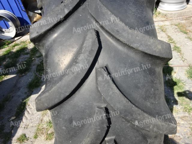 420/70 R28 Vredestein Traxion + Használt Gumiabroncs