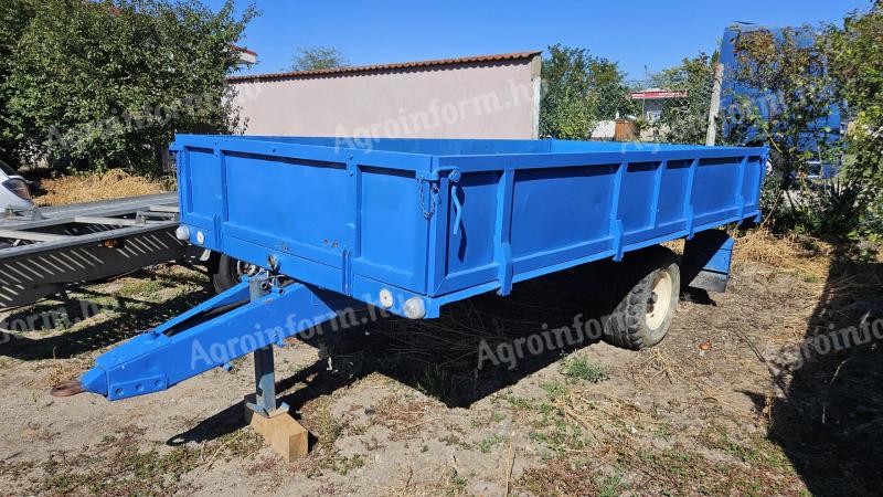 Hódgép Agrofix-03 piros rendszámos traktor pótkocsi eladó